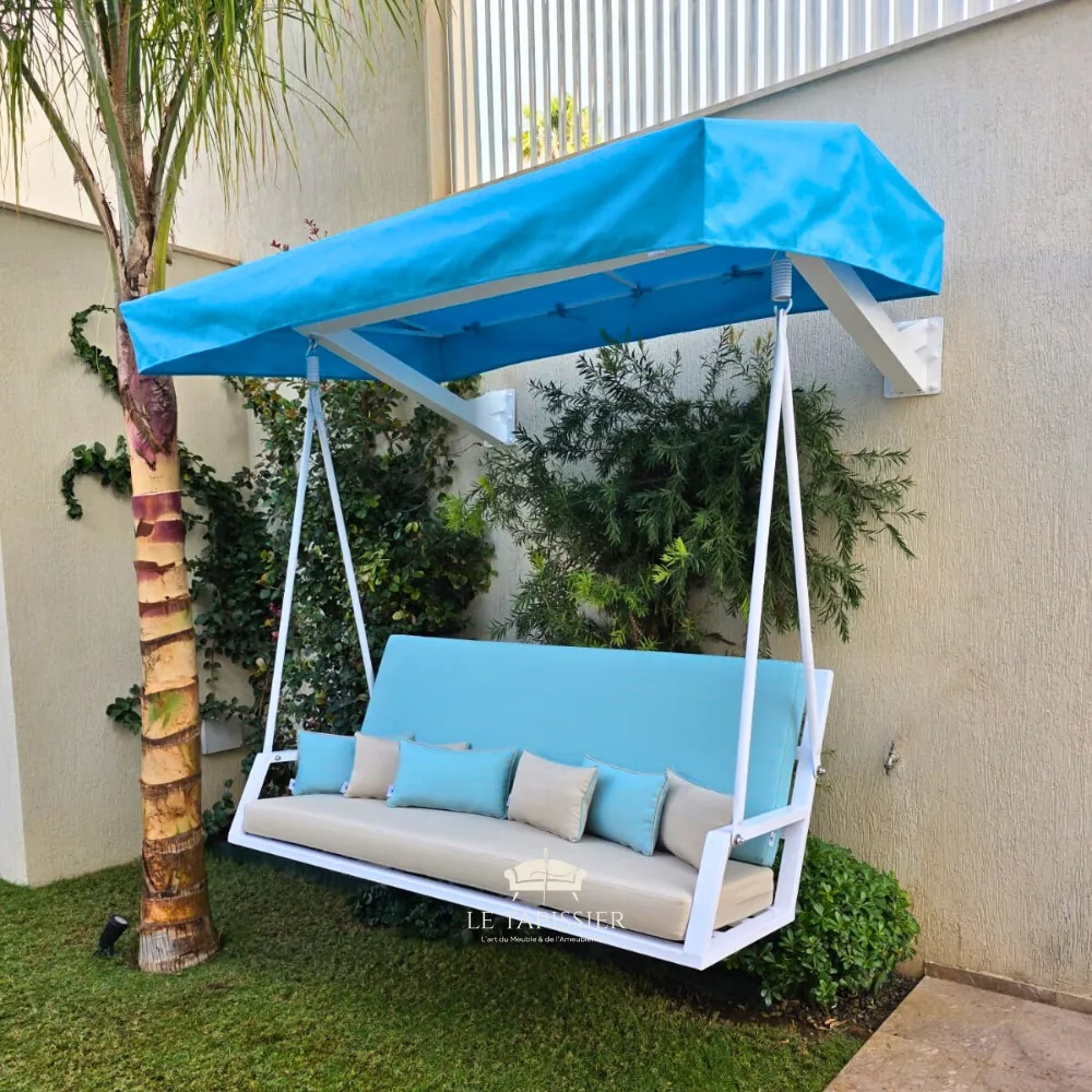 Balancelle de jardin avec toiture bâche bleue et assise confort Balancelle de jardin avec toiture bâche bleue et assise confort